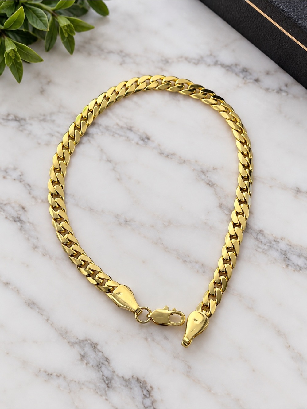 Gold Curb Chain Necklace - Women's Jewelry